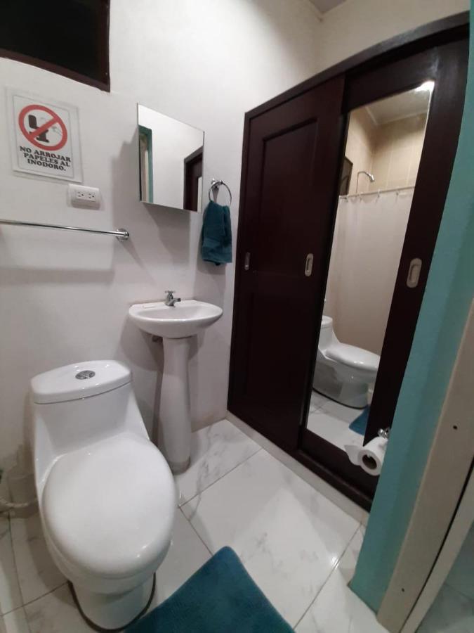 Hotel Casa Blanca Леон Экстерьер фото