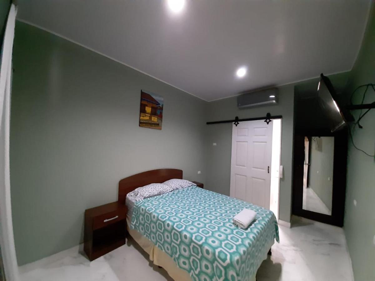 Hotel Casa Blanca Леон Экстерьер фото