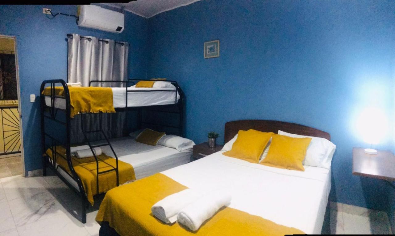 Hotel Casa Blanca Леон Экстерьер фото
