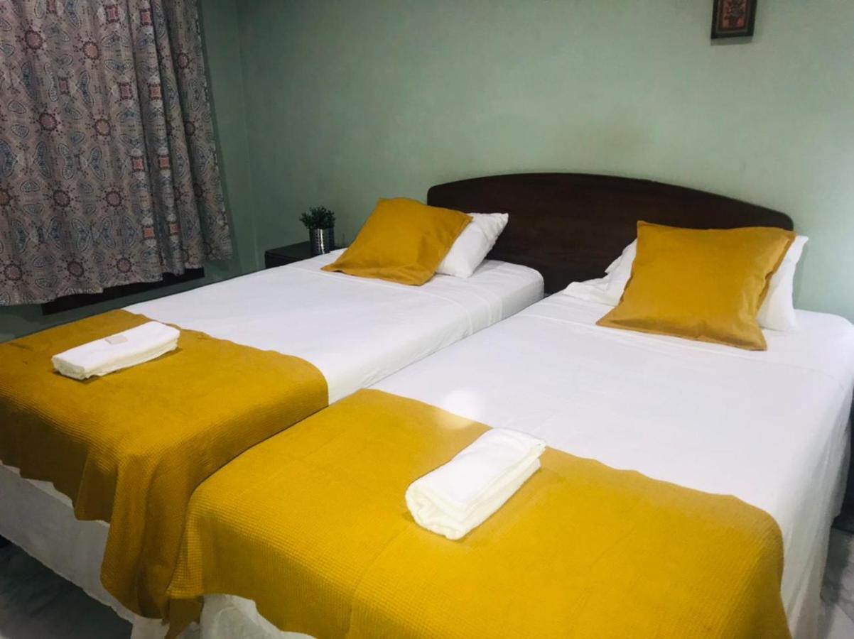 Hotel Casa Blanca Леон Экстерьер фото