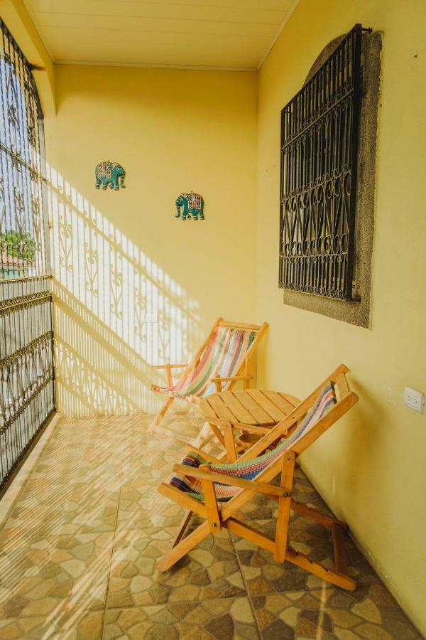 Hotel Casa Blanca Леон Экстерьер фото