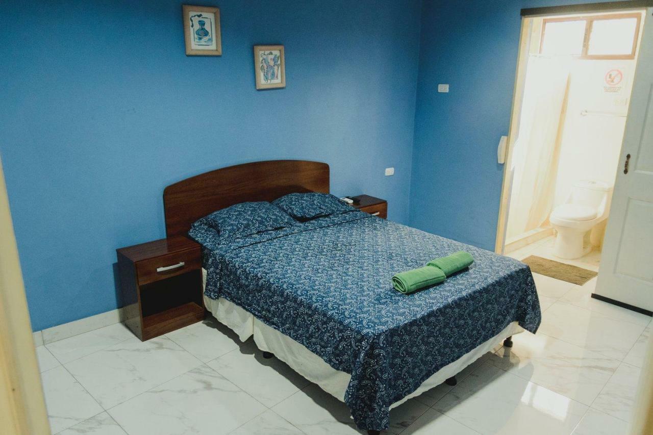 Hotel Casa Blanca Леон Экстерьер фото