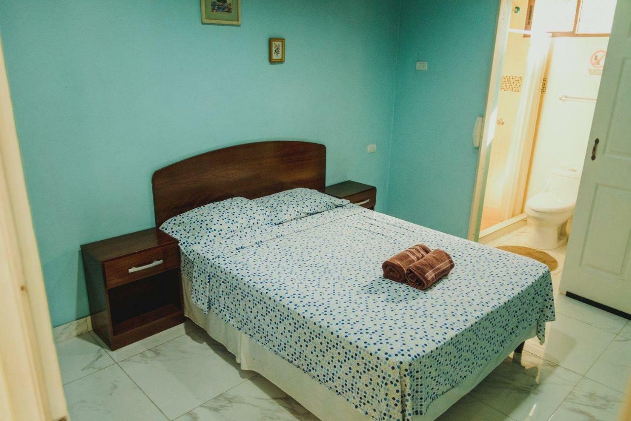 Hotel Casa Blanca Леон Экстерьер фото